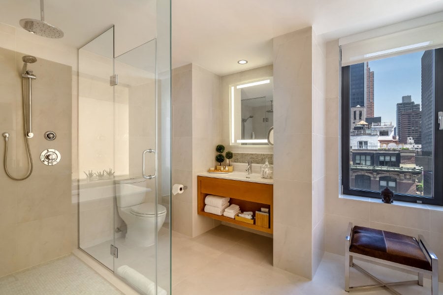 Deluxe One Bedroom Suite_3-1