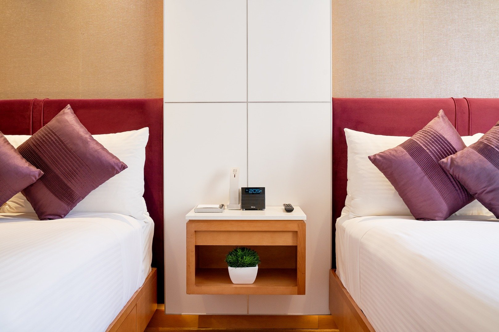 Premier 2 Doubles Guestroom_2