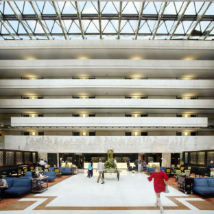 Concorde hotel shop