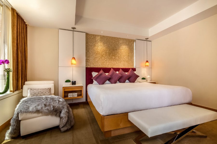 Deluxe One Bedroom Suite_1-1